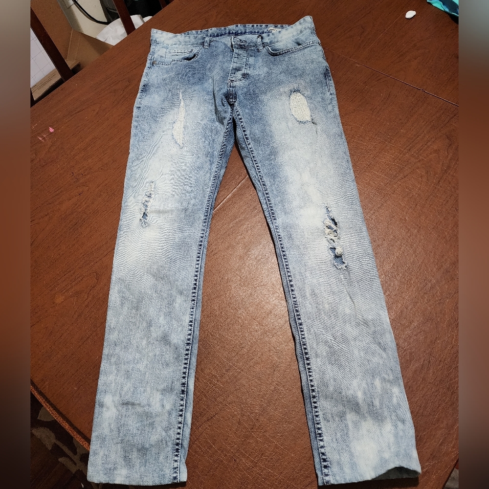 Calvin Klein Men's Light Blue Distressed Skinny Jeans
